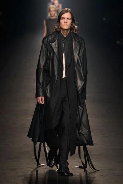 Look 38